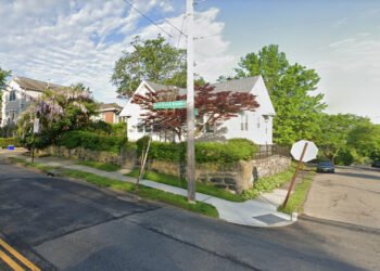 Trágico domingo: anciana muere atropellada en Yonkers