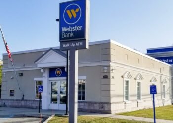 Alertan de robo de información de tarjetas de débito en ATM de Yonkers