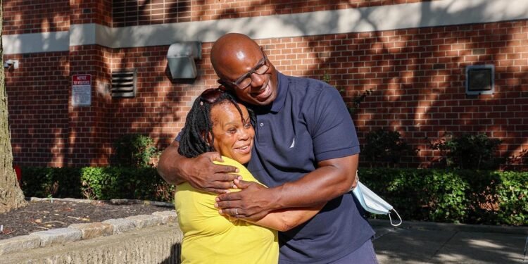 Bowman presenta resolución que pide al Senado que ratifique Convención sobre eliminación de discriminación contra la mujer