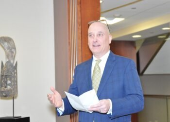 Grupo progresista demócrata exige que Partido Demócrata no nomine al juez Wood