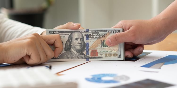 Condenan a 25 años de prisión a hombre por fraude con préstamos Covid-19