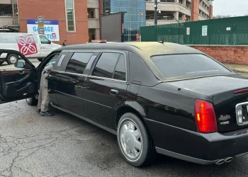 Dueño de limusina arrestado por ofrecer sus servicios ilegalmente