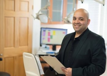 Dentista se asoció con exjugadores de la NBA para cobrar al seguro por falsos trabajos dentales