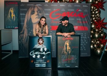 Kany García cierra gira de conciertos y recibe Disco de Platino y 2x Multi-Platino
