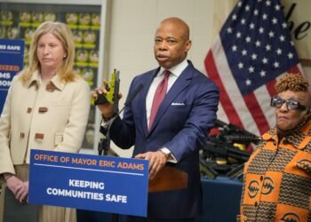 «Operación Restaurar la Roosevelt» en Queens resultó en casi 1.000 arrestos