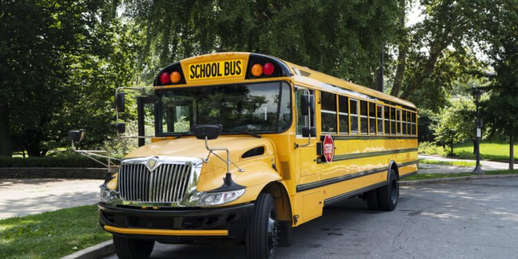 DMV da más facilidades para que hayan más postulantes a choferes de buses escolares